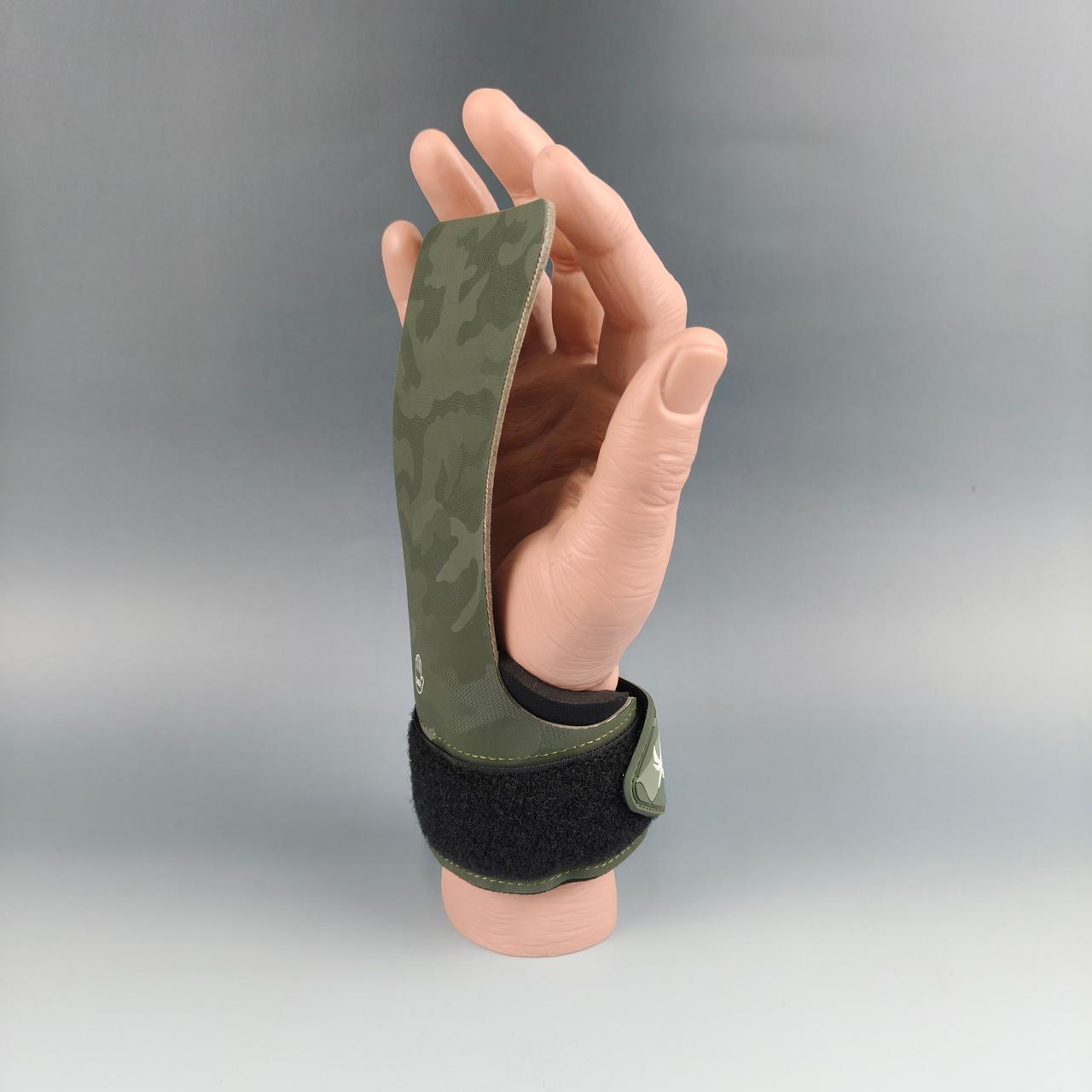 CAMO GRIPS