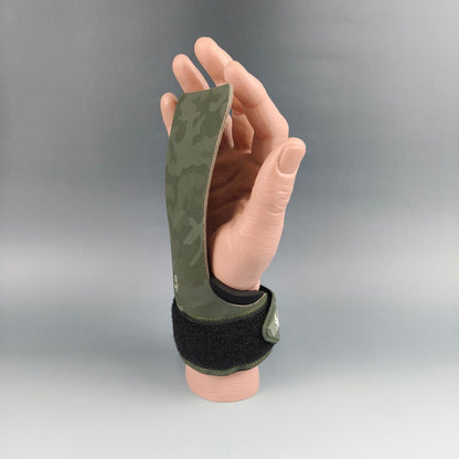 CAMO GRIPS